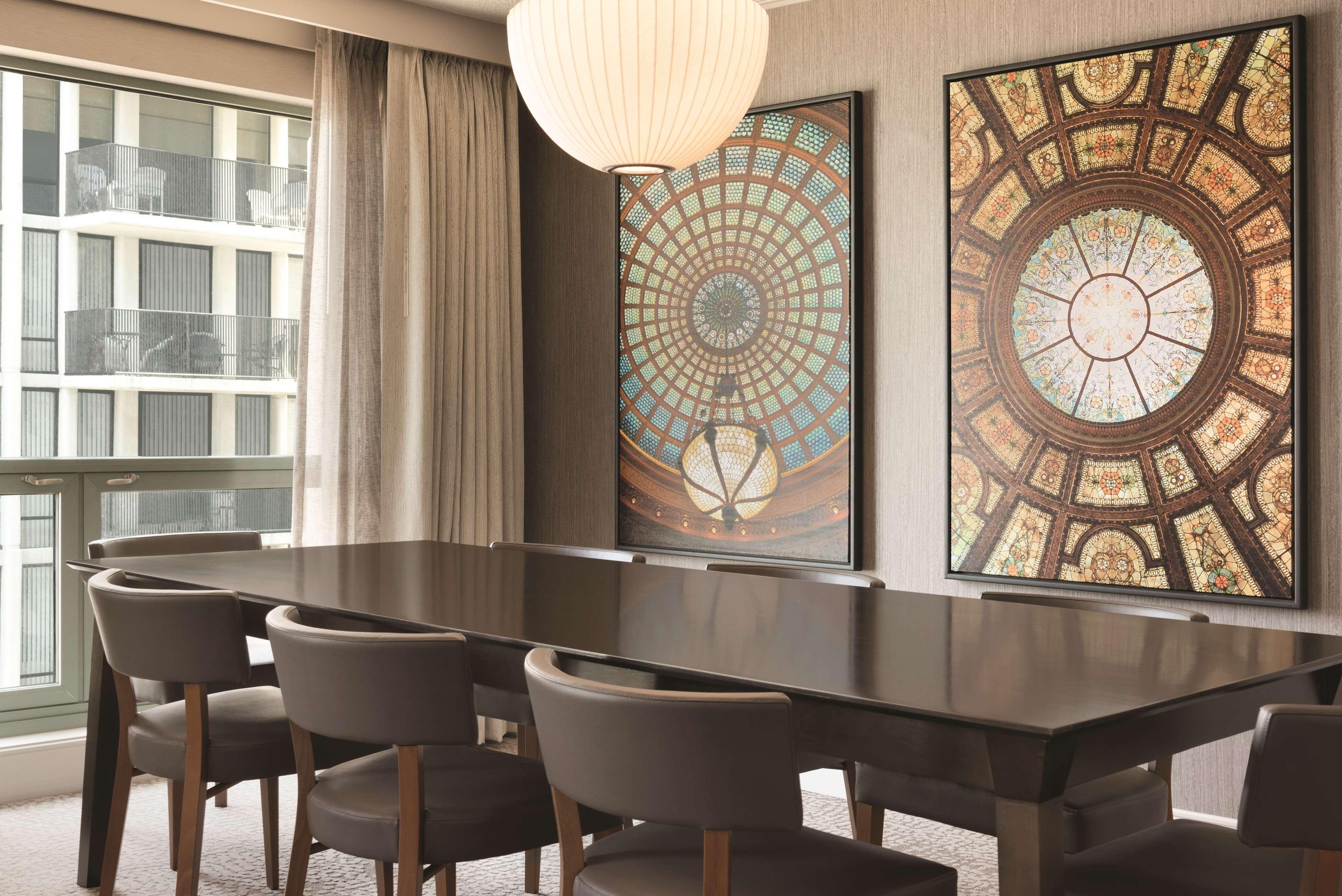 Hilton Chicago Magnificent Mile Suites Bagian luar foto