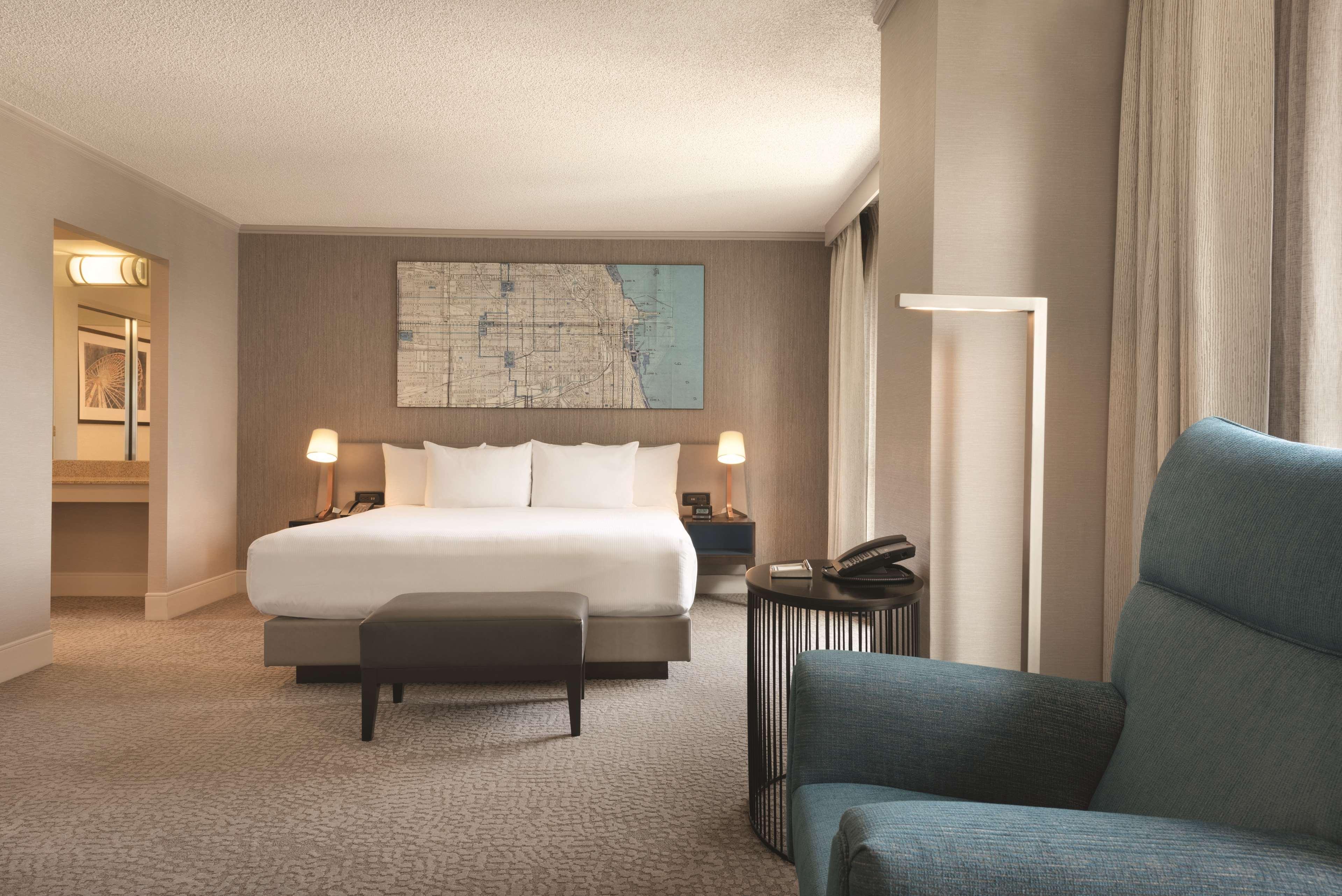 Hilton Chicago Magnificent Mile Suites Bagian luar foto