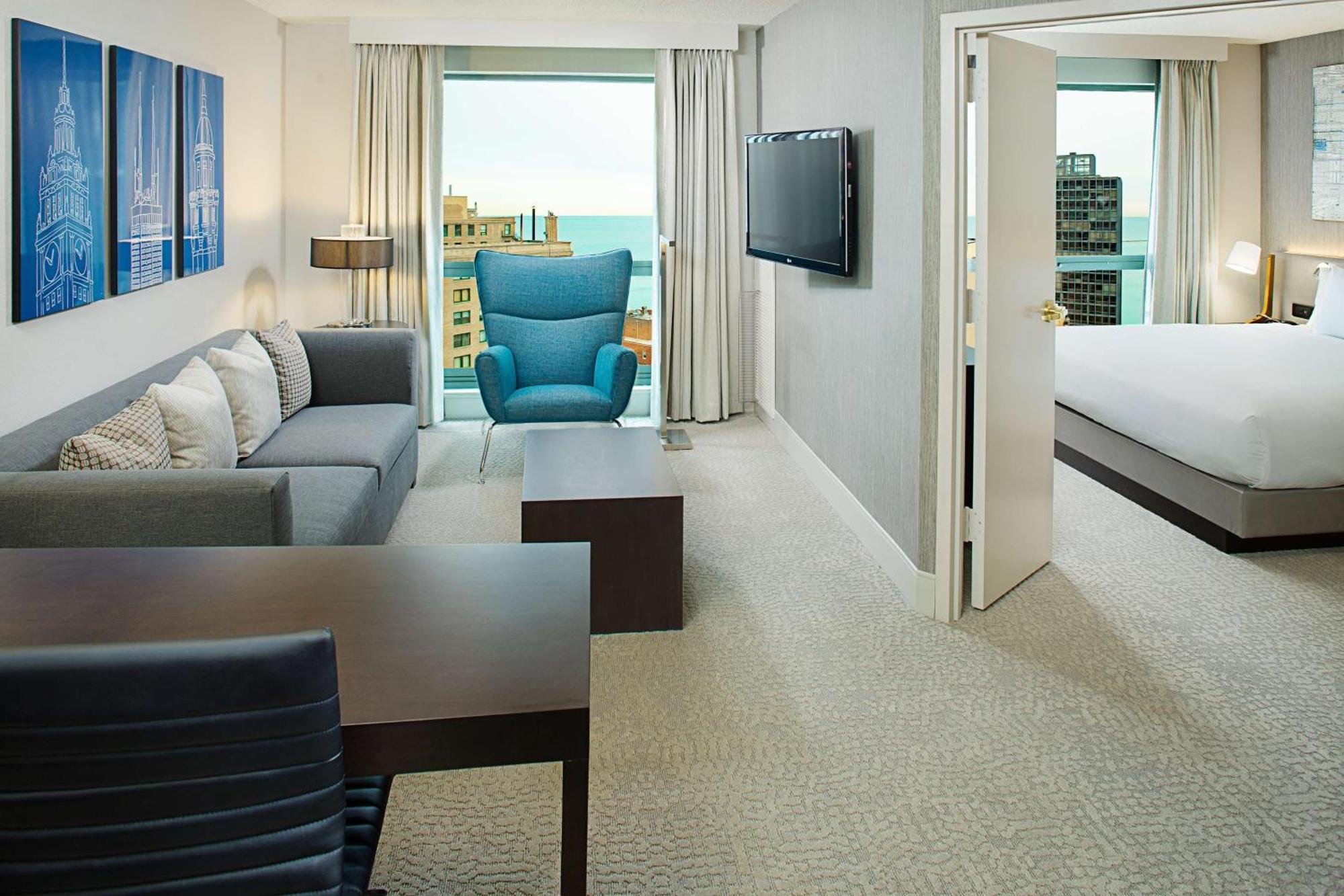Hilton Chicago Magnificent Mile Suites Bagian luar foto