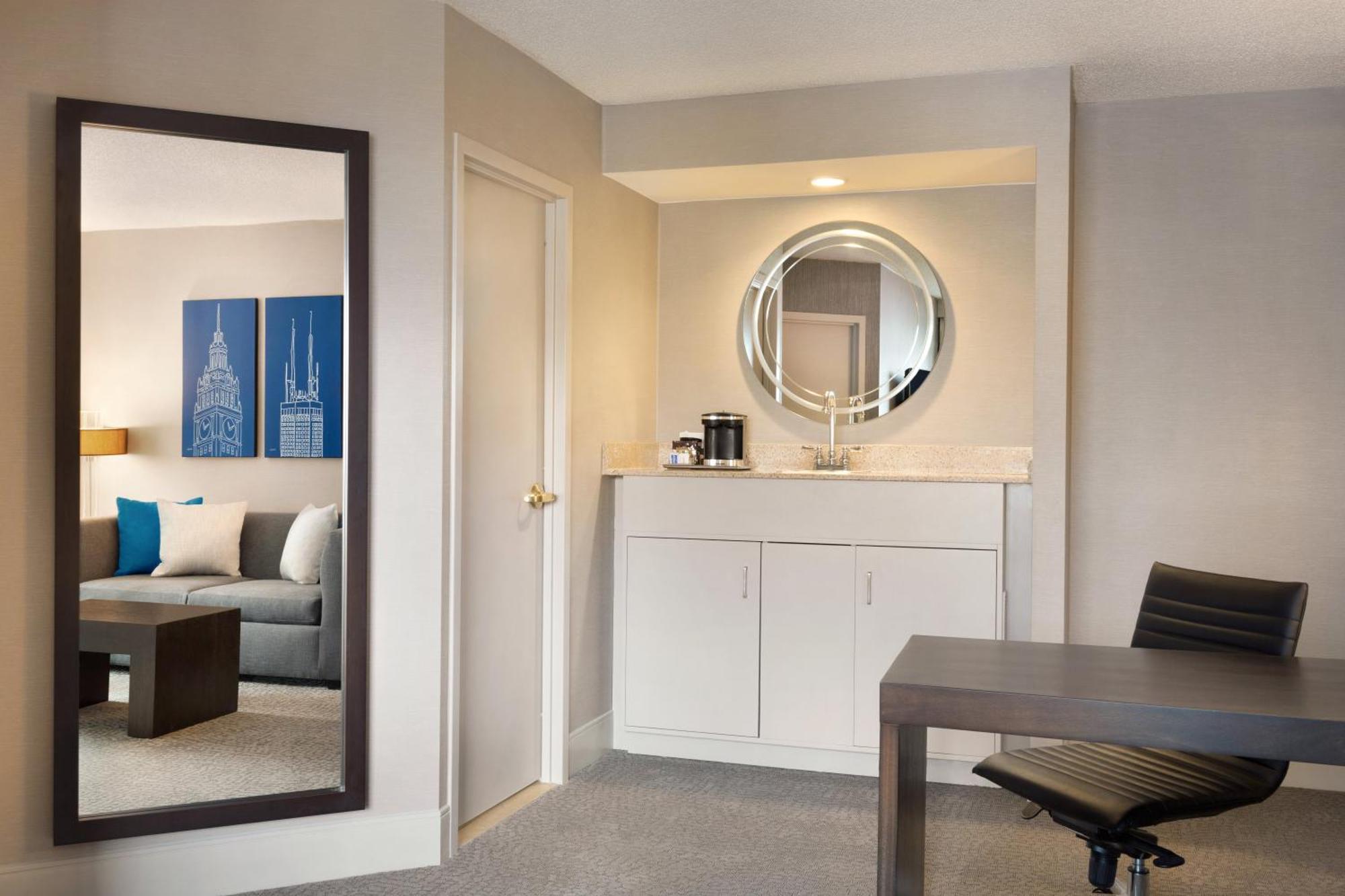 Hilton Chicago Magnificent Mile Suites Bagian luar foto