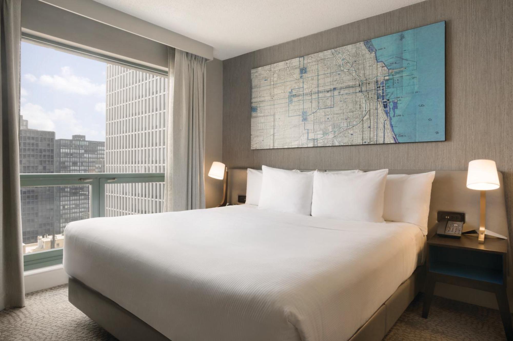Hilton Chicago Magnificent Mile Suites Bagian luar foto