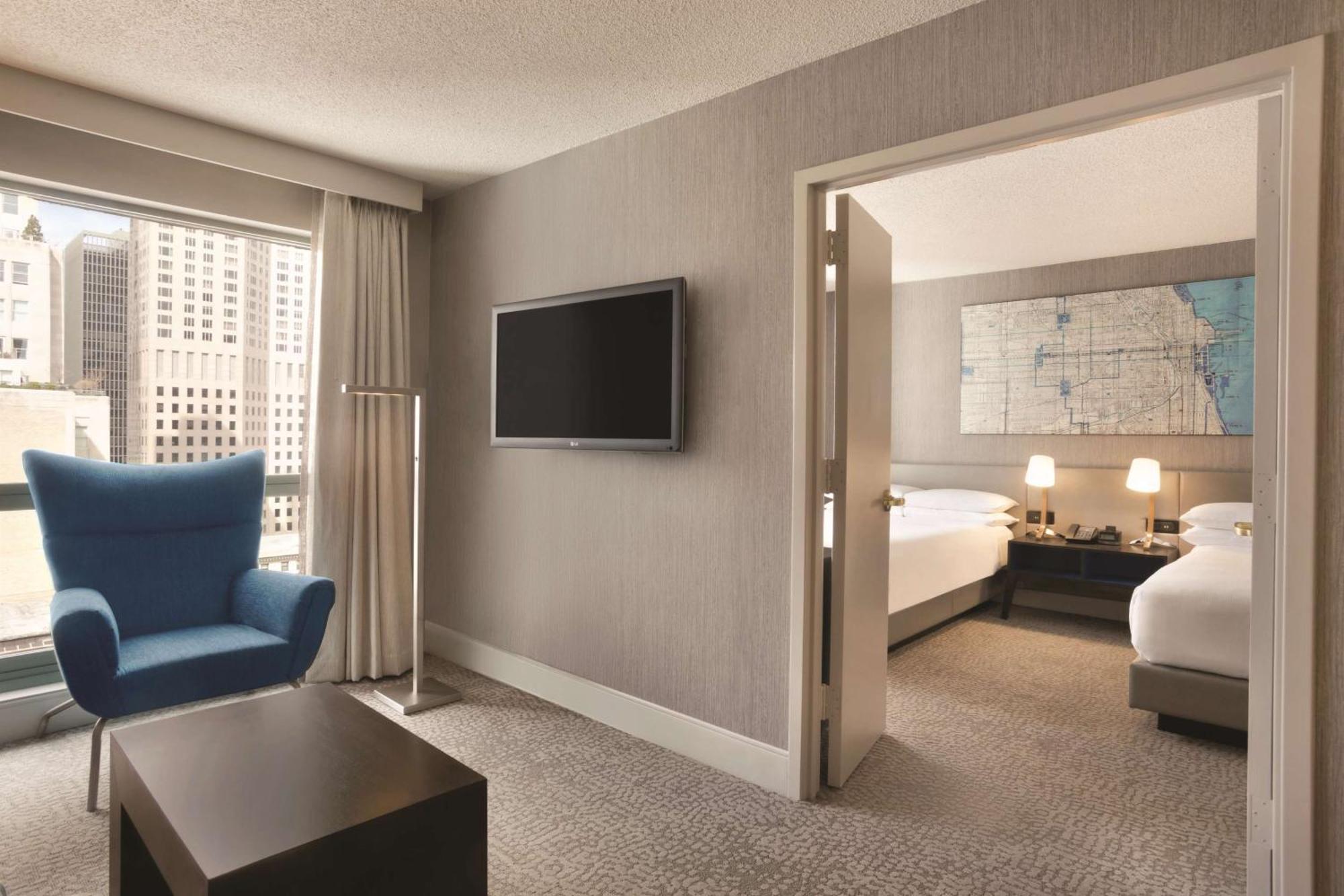 Hilton Chicago Magnificent Mile Suites Bagian luar foto