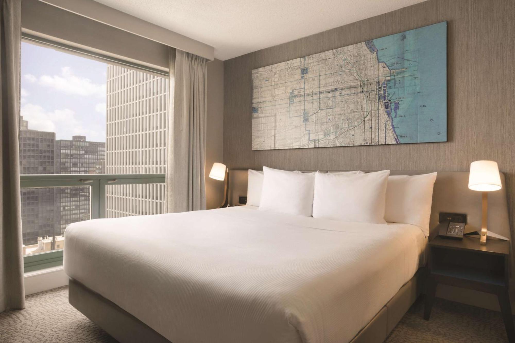 Hilton Chicago Magnificent Mile Suites Bagian luar foto