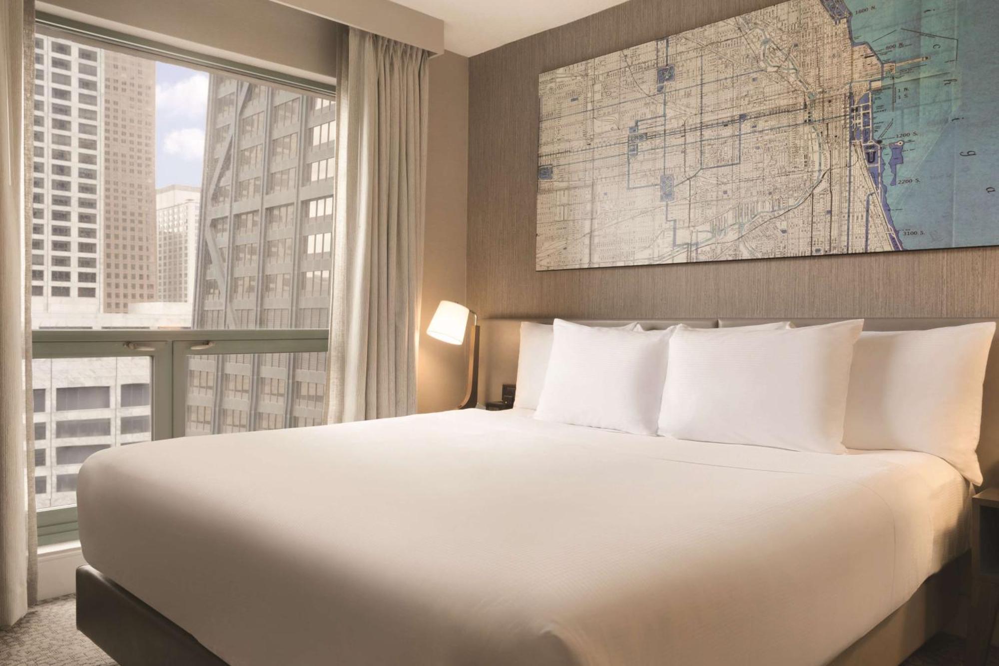Hilton Chicago Magnificent Mile Suites Bagian luar foto