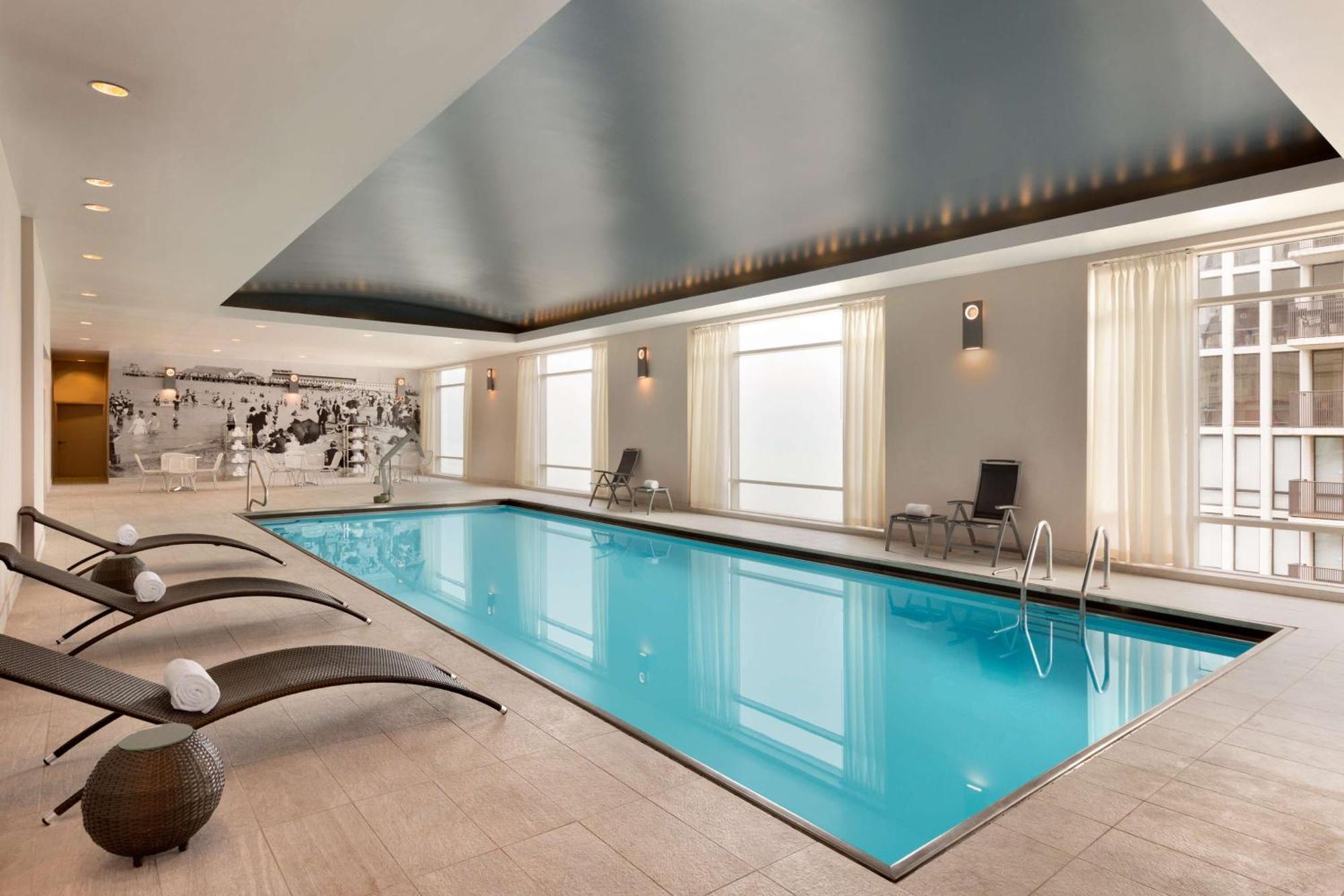 Hilton Chicago Magnificent Mile Suites Bagian luar foto