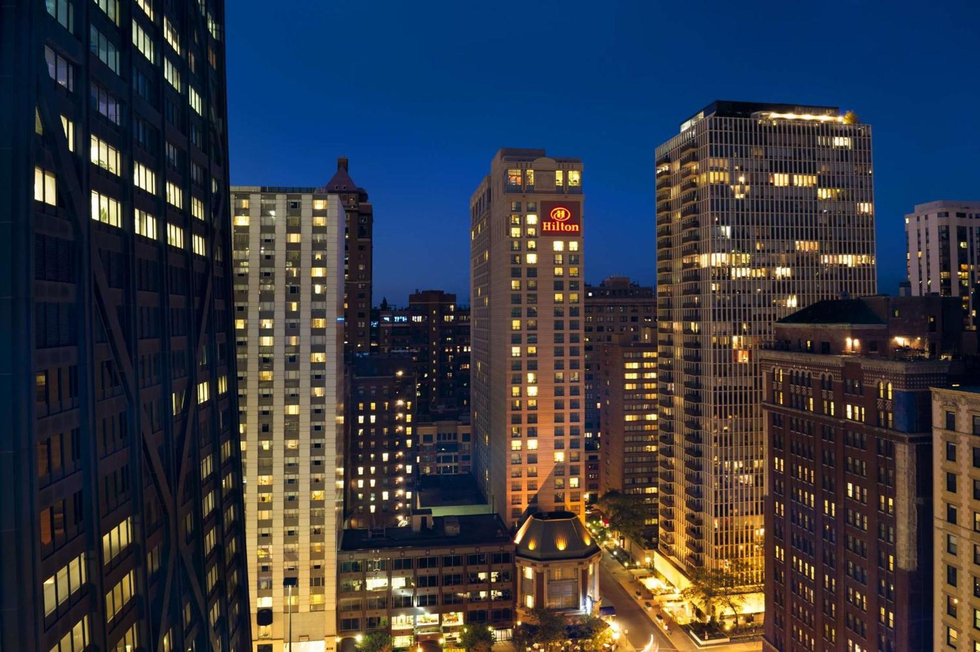 Hilton Chicago Magnificent Mile Suites Bagian luar foto