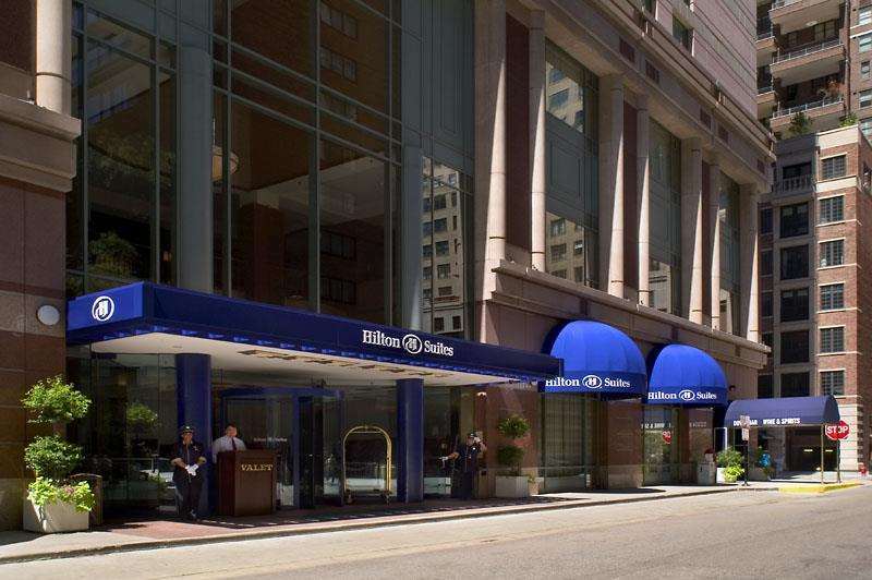 Hilton Chicago Magnificent Mile Suites Bagian luar foto
